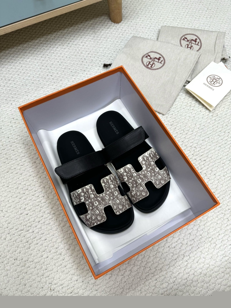 H**mes slippers